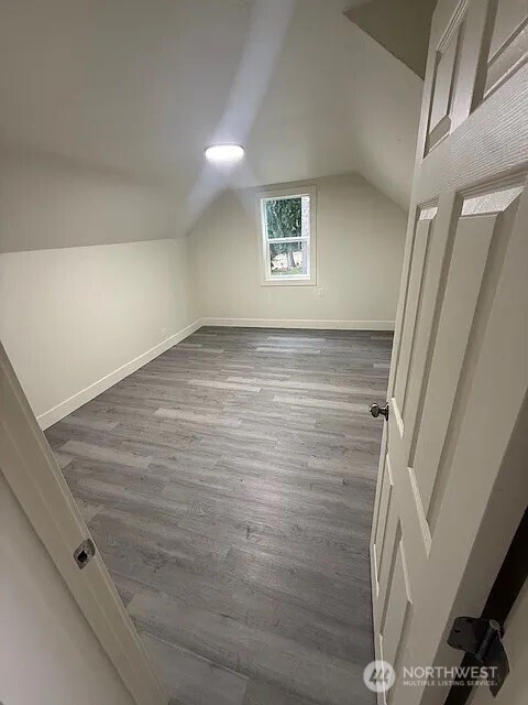 4140 Poplar Way Property Photo 5