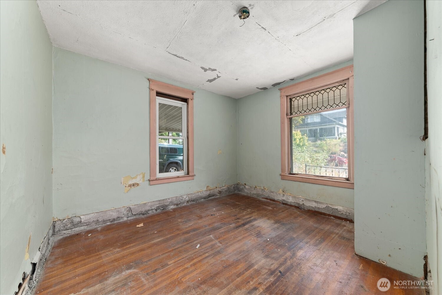 325 E 20th Avenue Property Photo 16