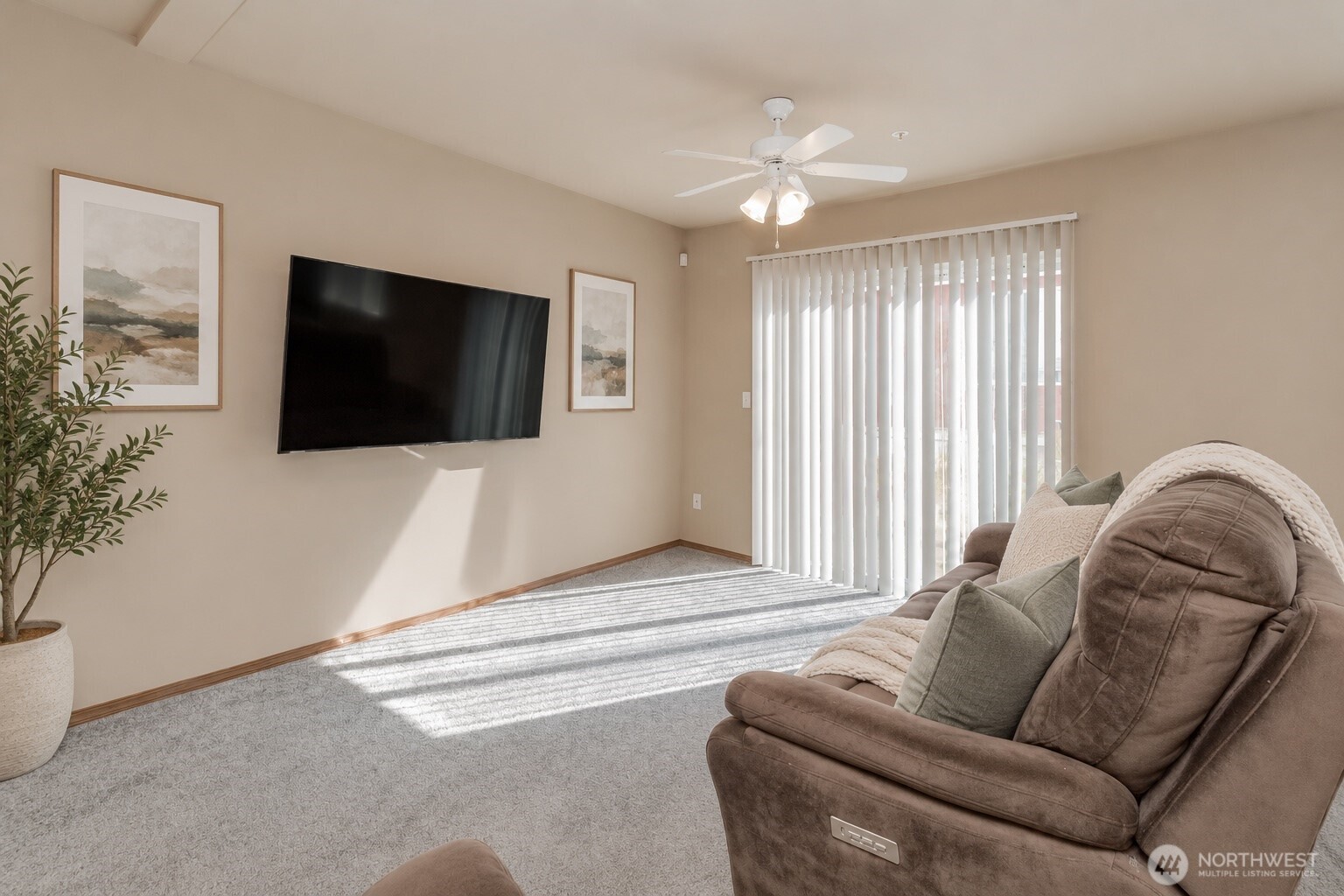5913 111th Street Ct 34 Property Photo 8