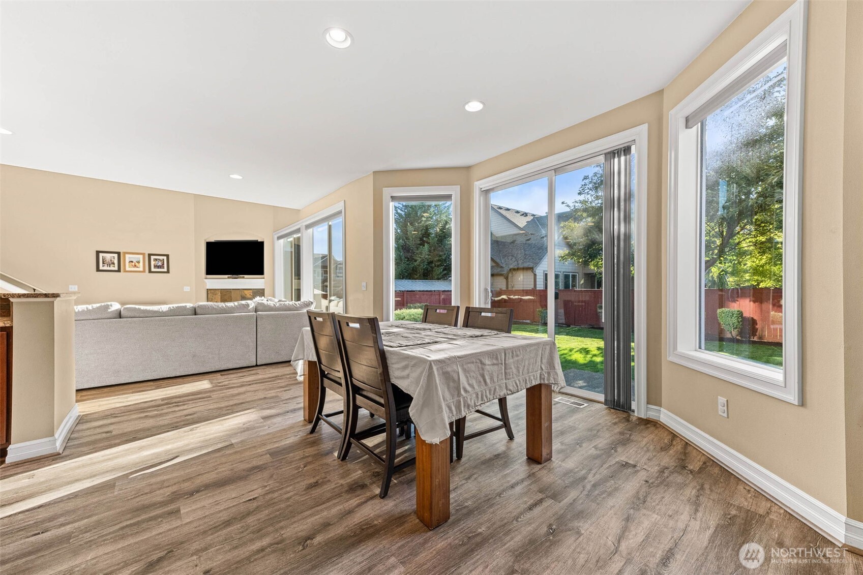 32113 Sunny Lane Property Photo 10