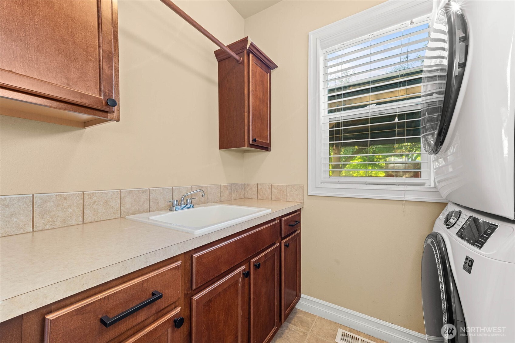 32113 Sunny Lane Property Photo 15