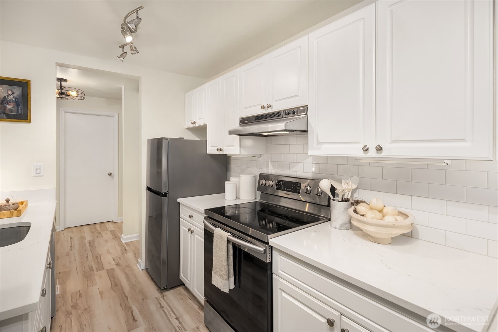 6225 Lake Washington Boulevard 208 Property Photo 8
