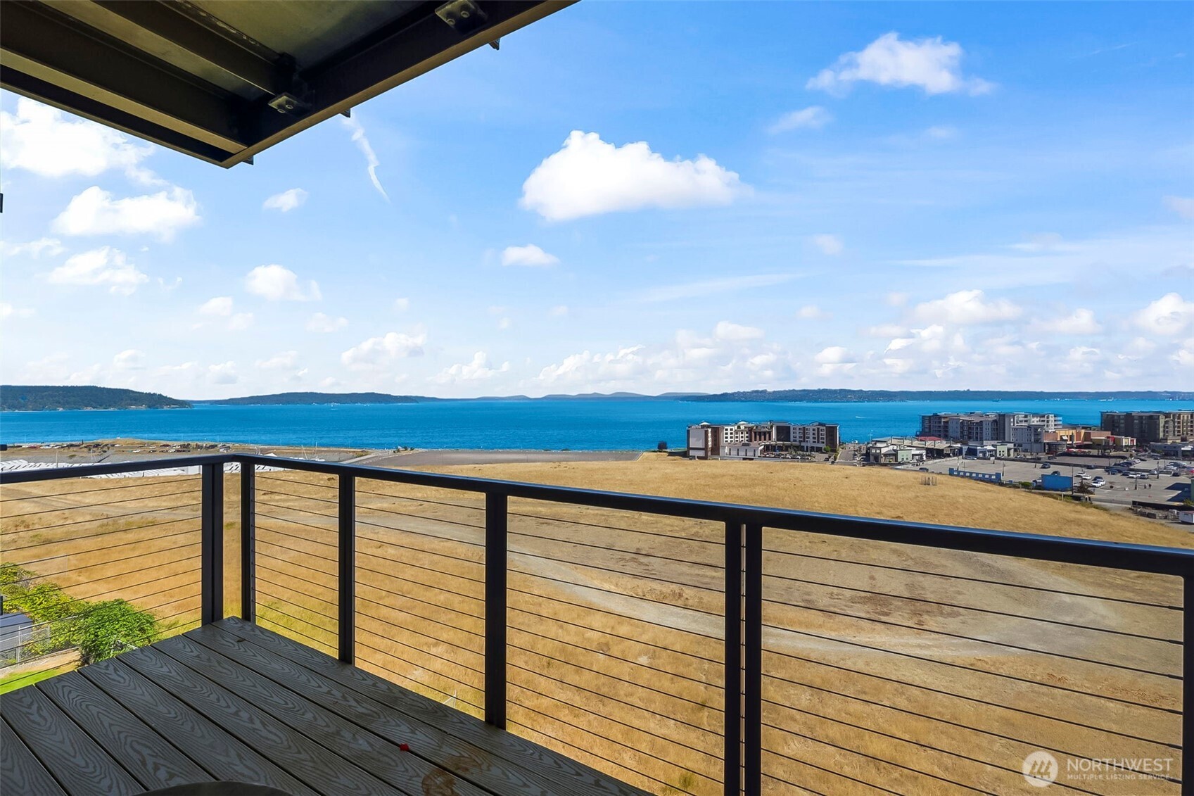 5204 N BENNETT 305
