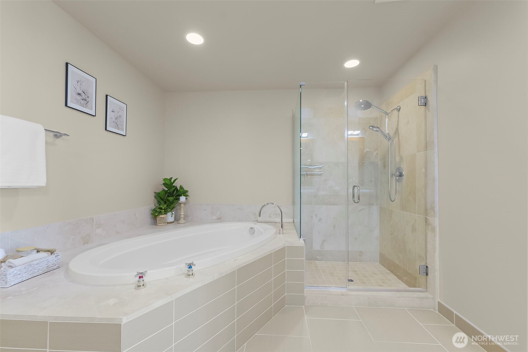5204 N Bennett 305 Property Photo 19