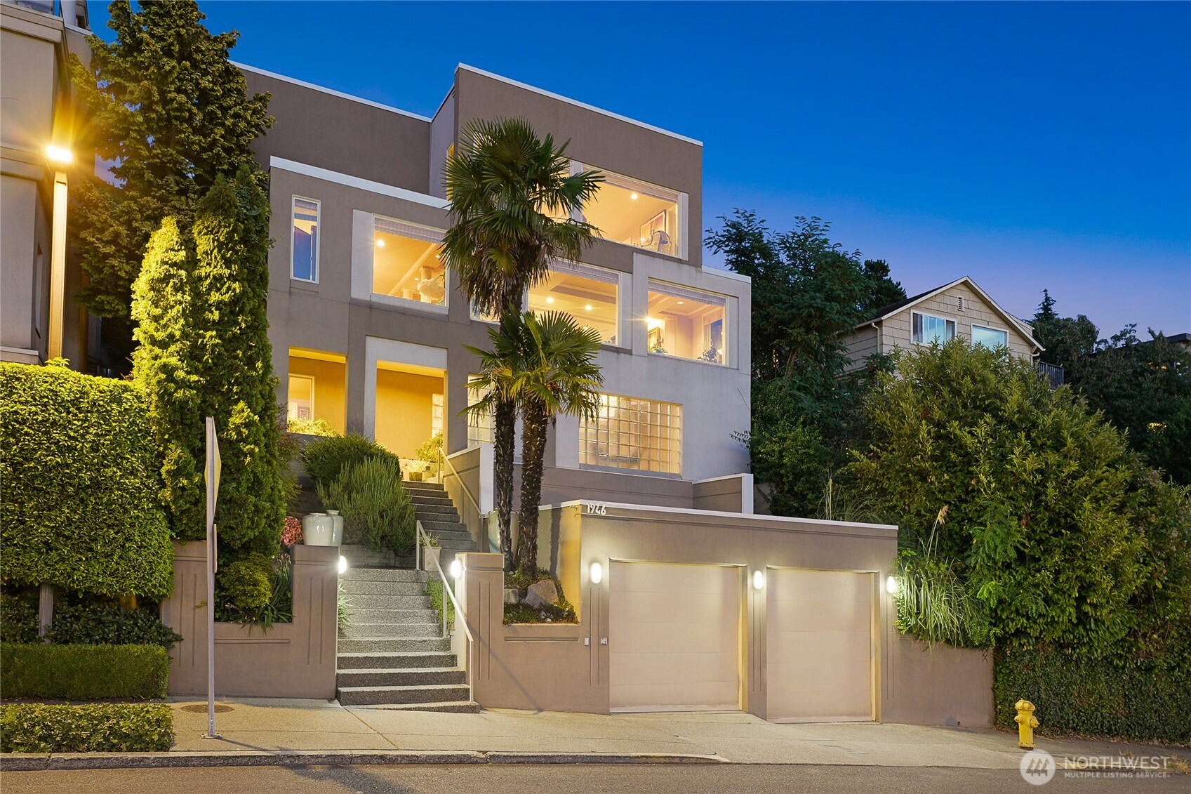 1946 Harvard Avenue Property Photo 1
