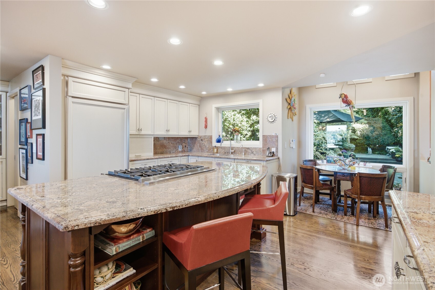 1946 Harvard Avenue Property Photo 20