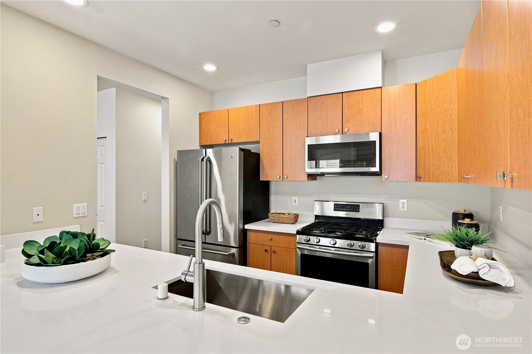 214 48th Street H Property Photo 14