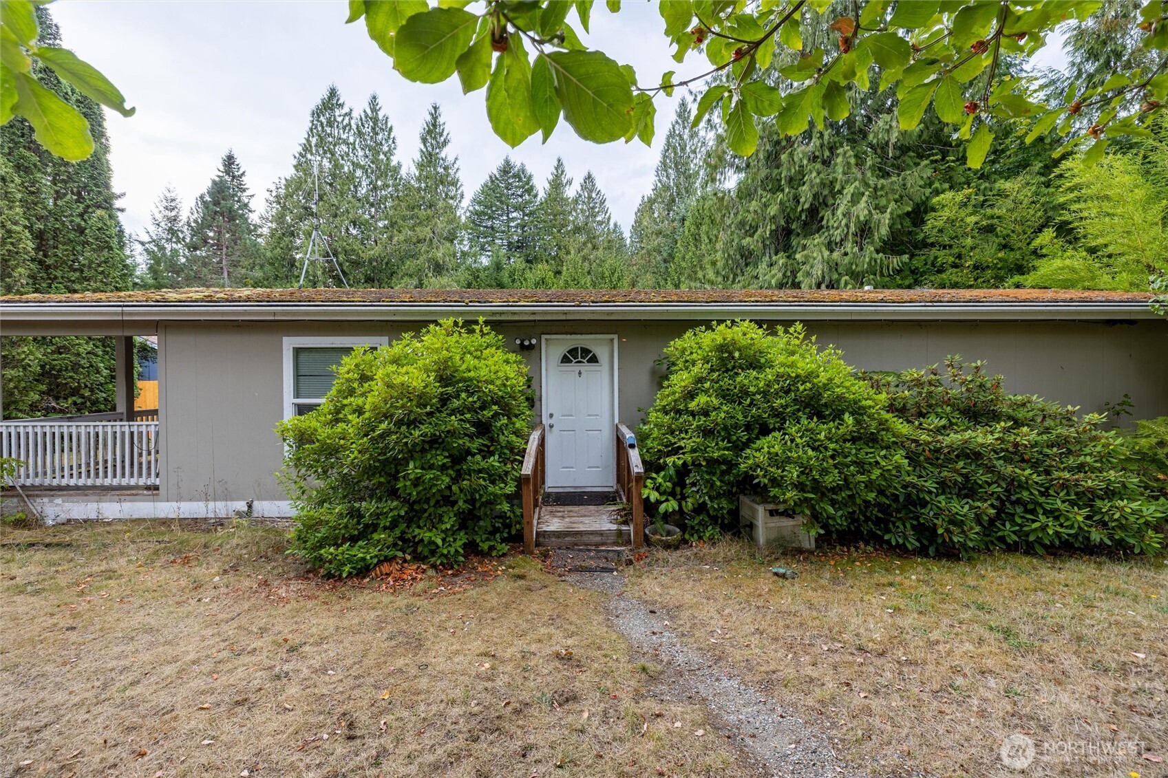46489 Baker Loop Road Property Photo 3