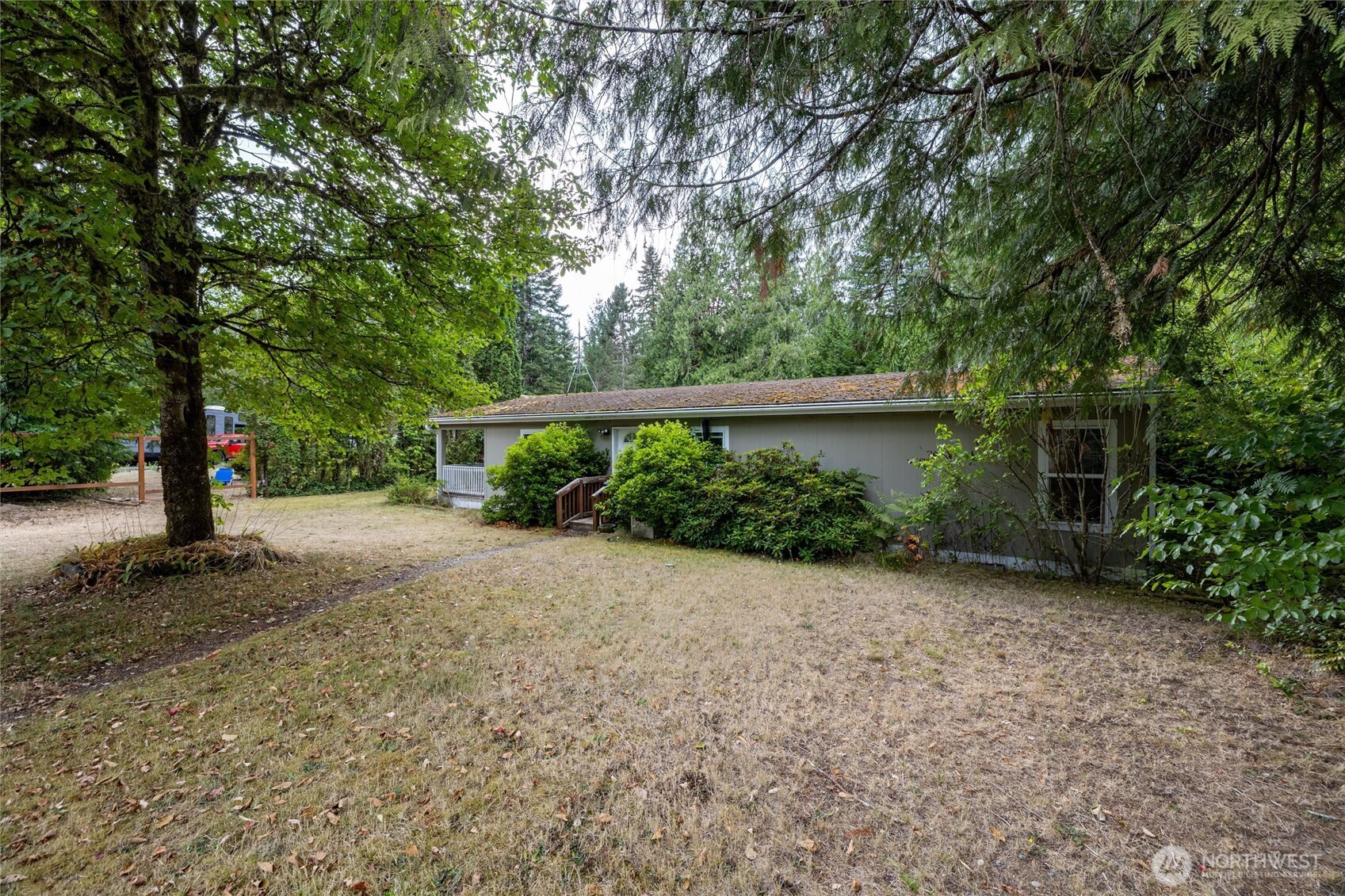 46489 Baker Loop Road Property Photo 4