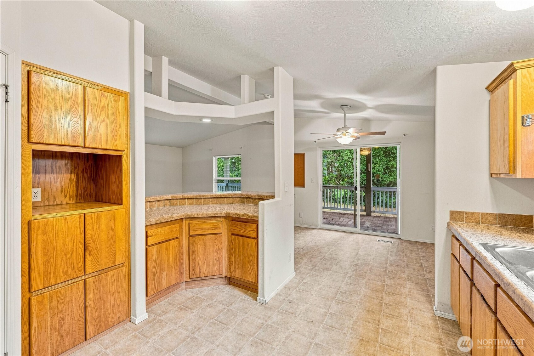 46489 Baker Loop Road Property Photo 9
