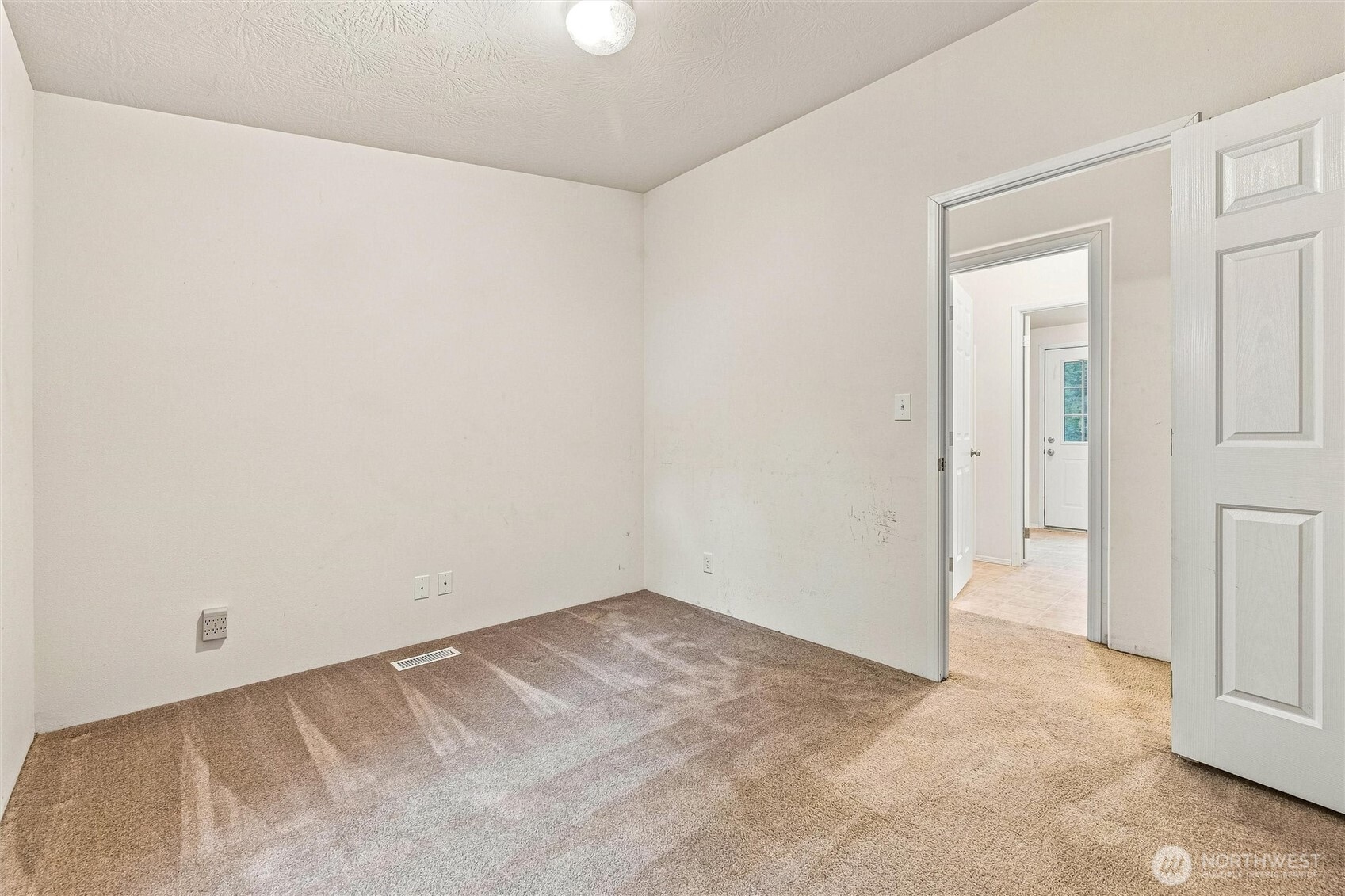 46489 Baker Loop Road Property Photo 14