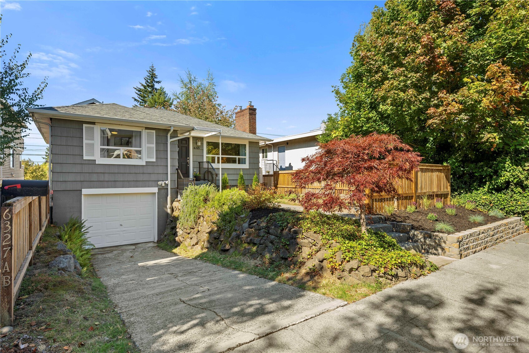 6325 42nd Avenue Property Photo 3