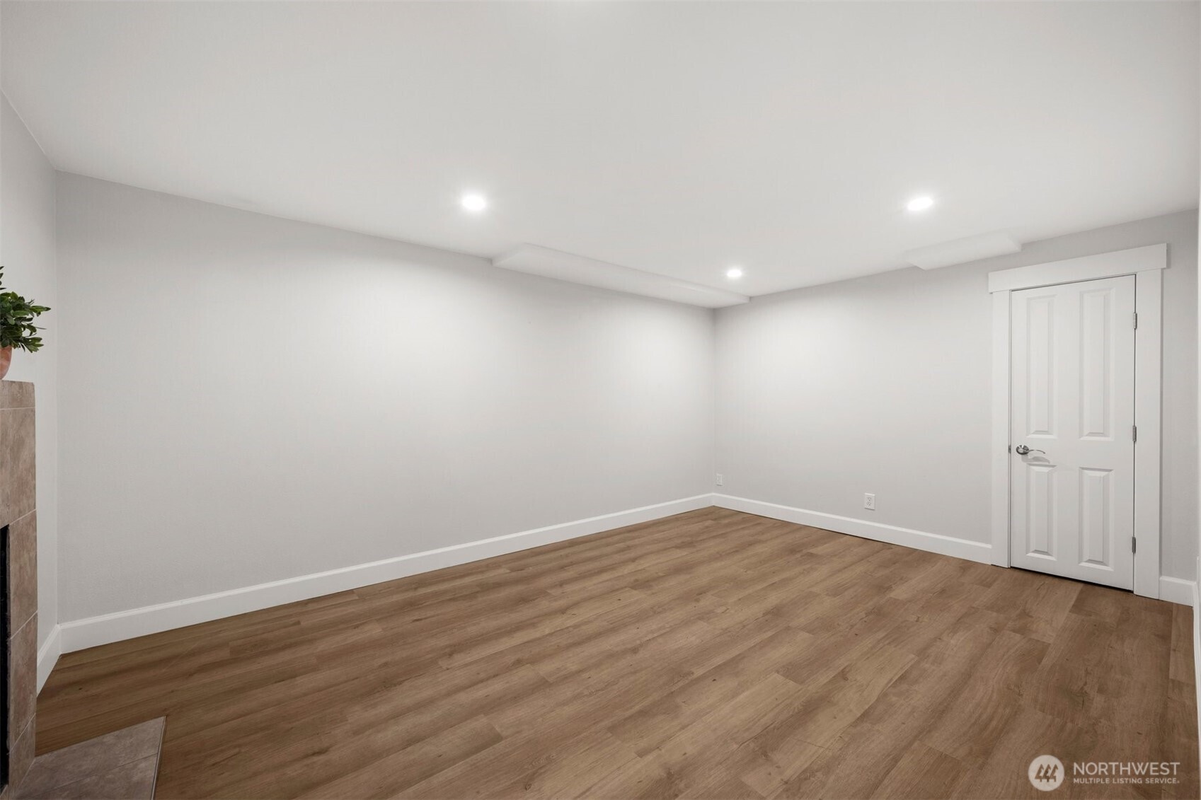 6325 42nd Avenue Property Photo 23