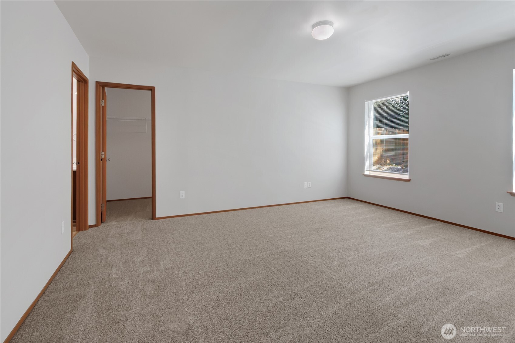 9914 195th Avenue Property Photo 15