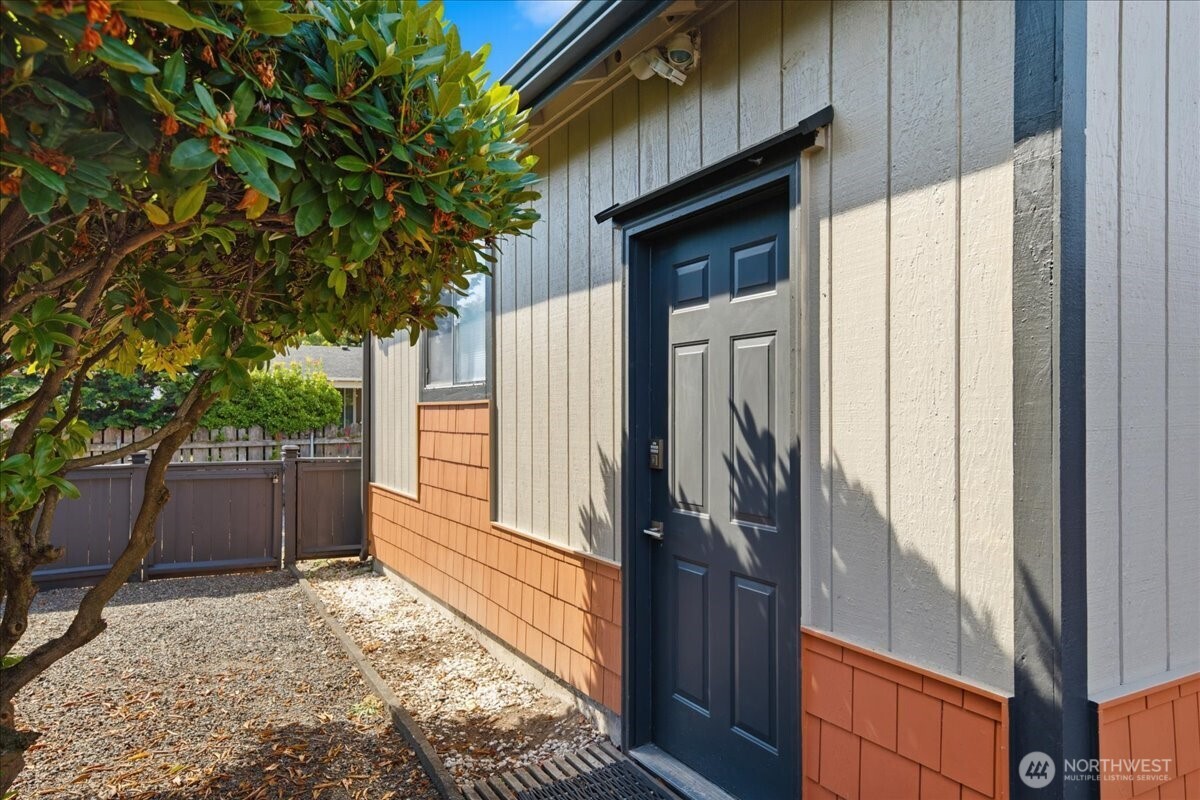 1218 10th Avenue Property Photo 14