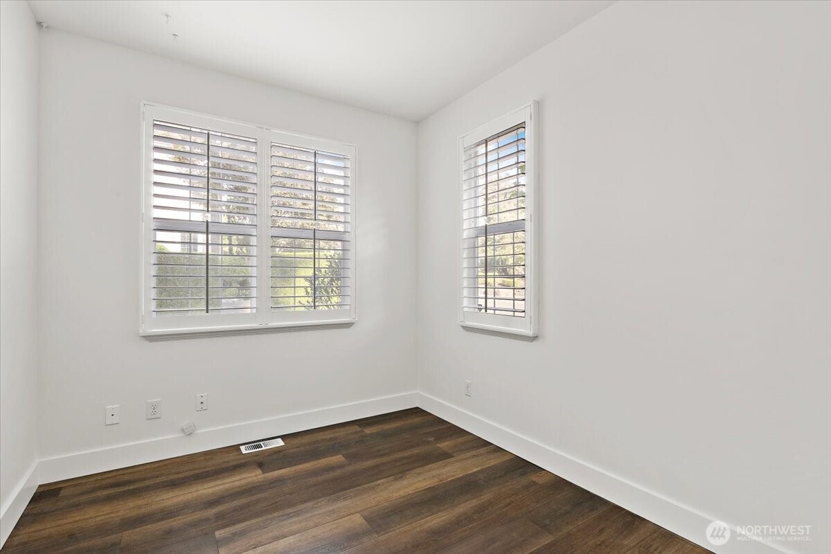 1828 163rd Place Property Photo 7