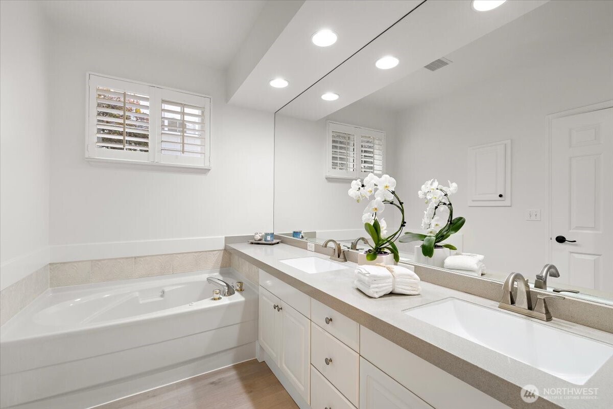 1828 163rd Place Property Photo 14