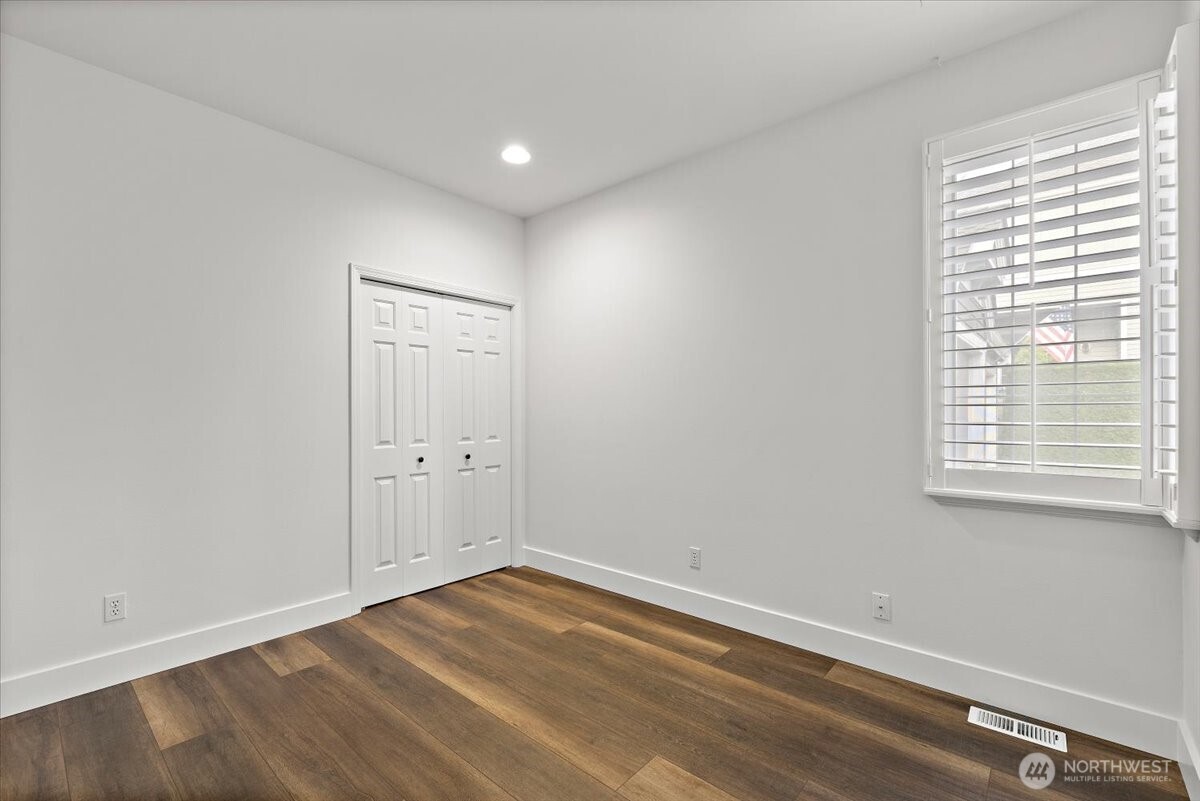 1828 163rd Place Property Photo 20