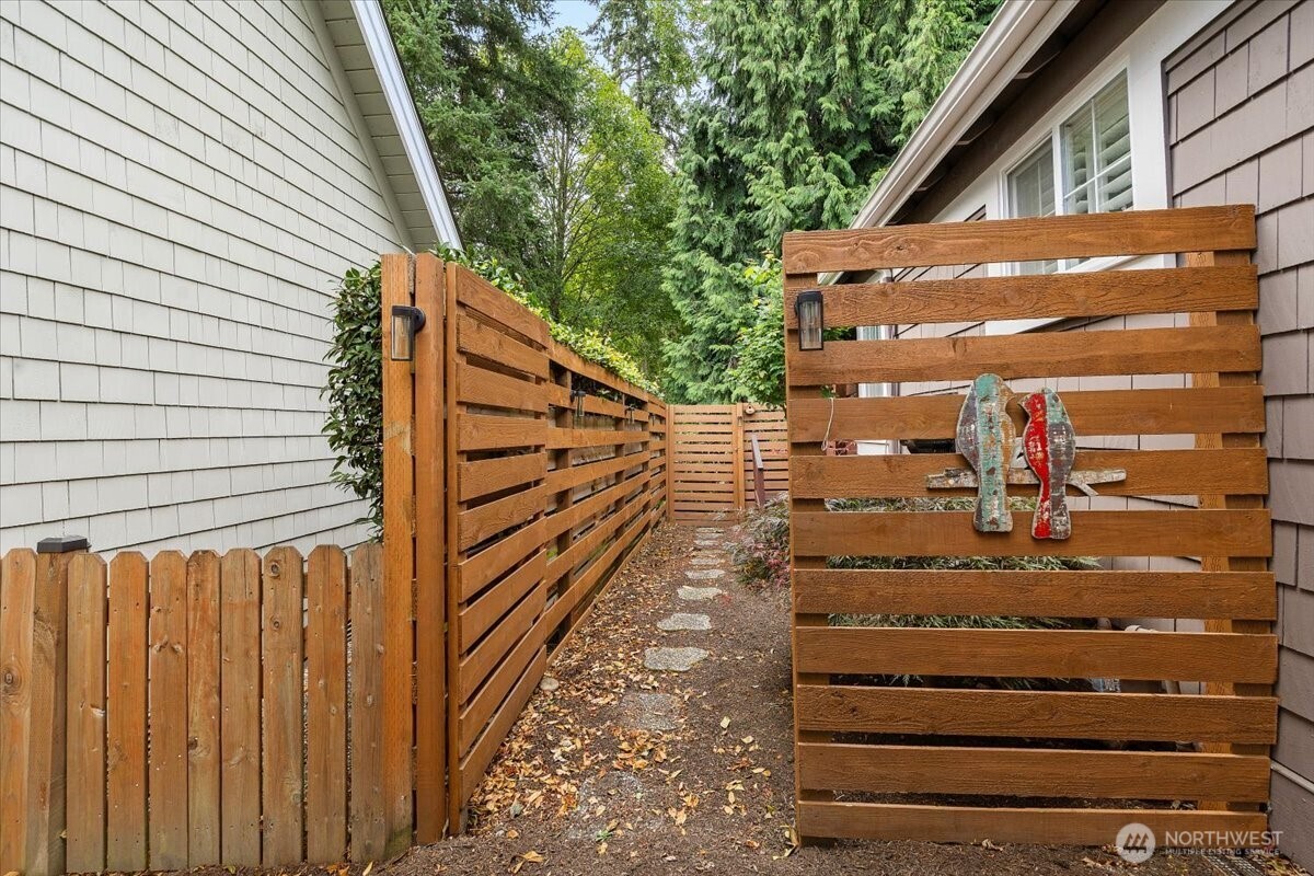 1828 163rd Place Property Photo 37