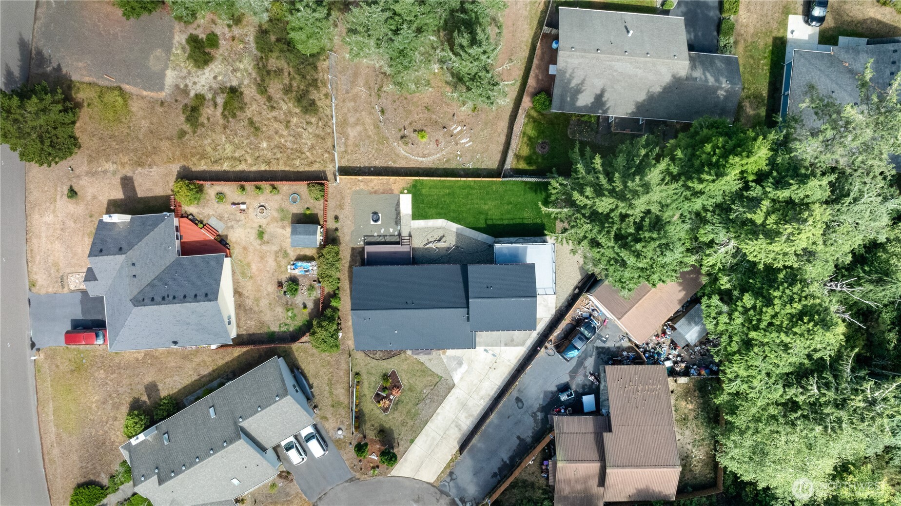 616 Aster Court Property Photo 28