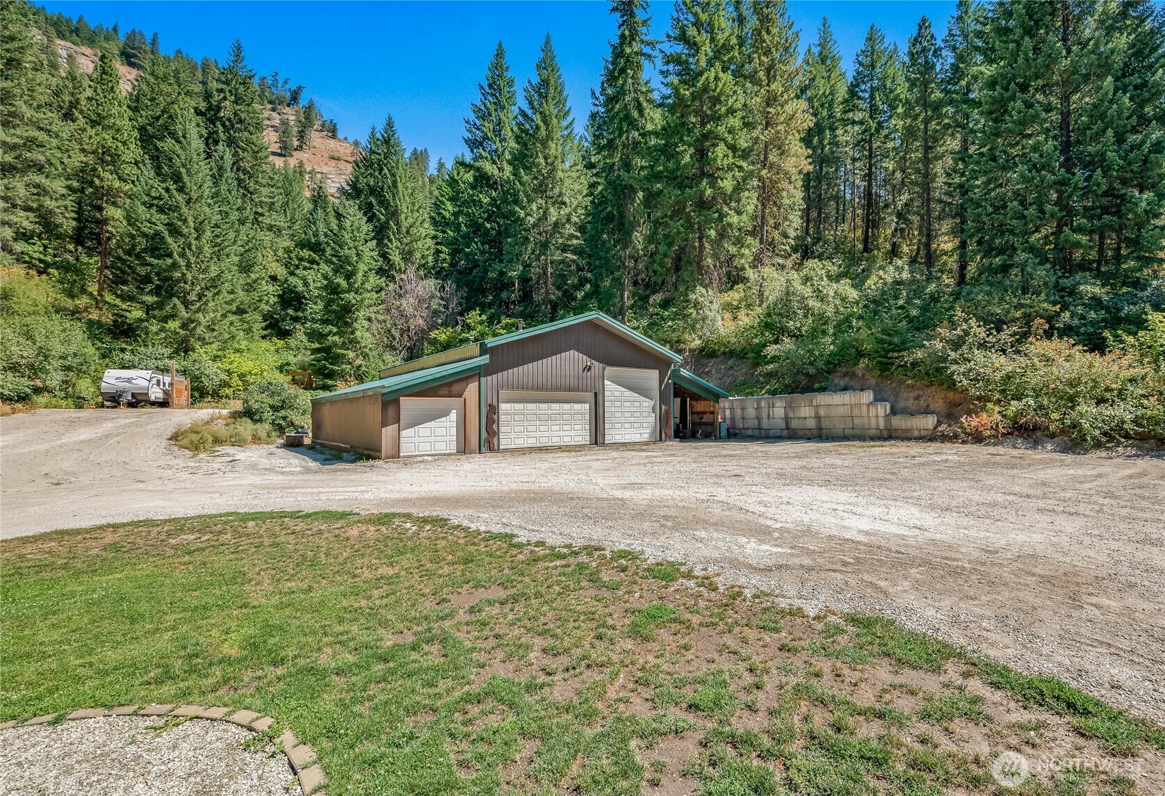 16845 Second Cr Road Property Photo 13