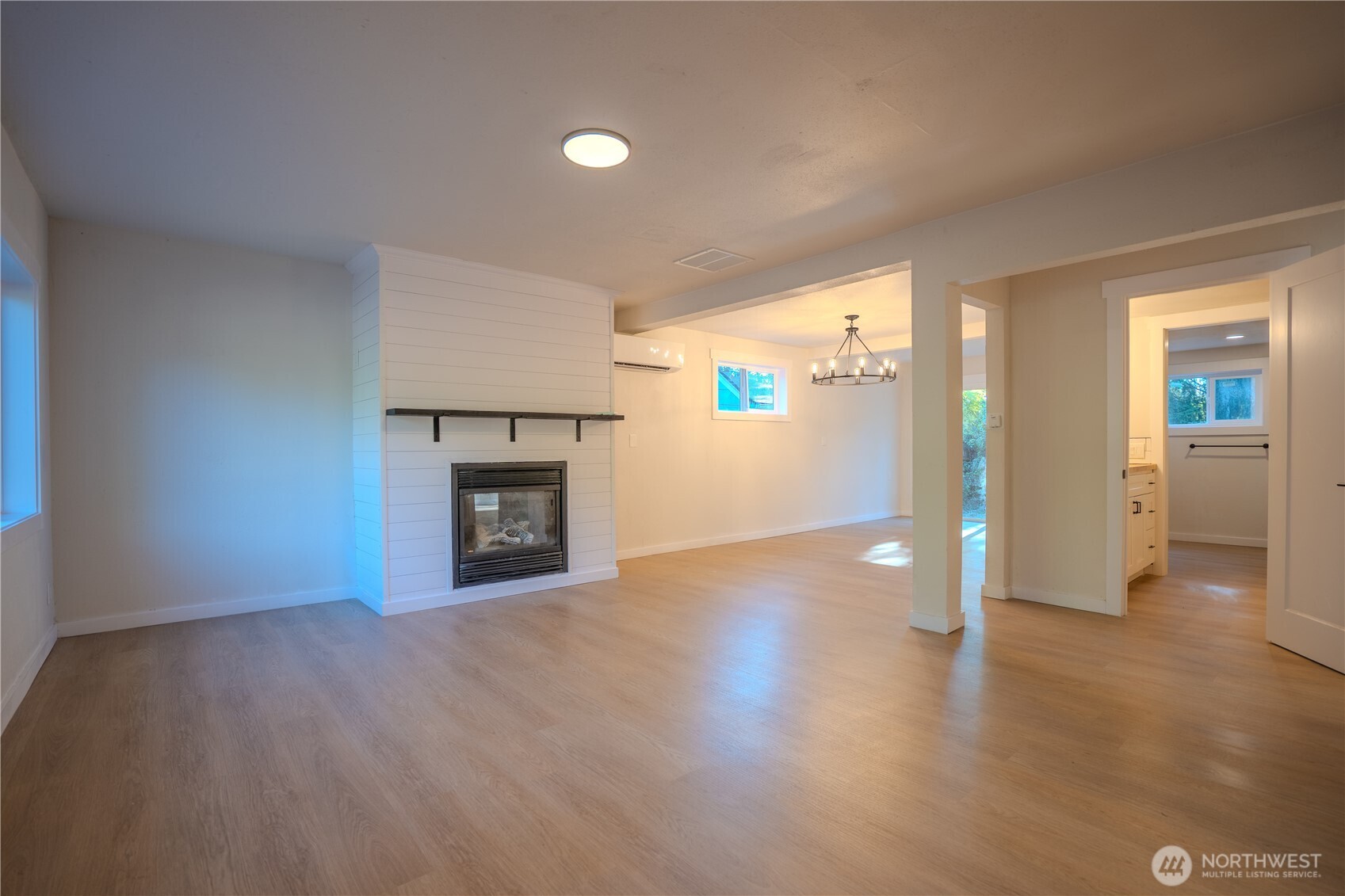 909 Fir Street Property Photo 3
