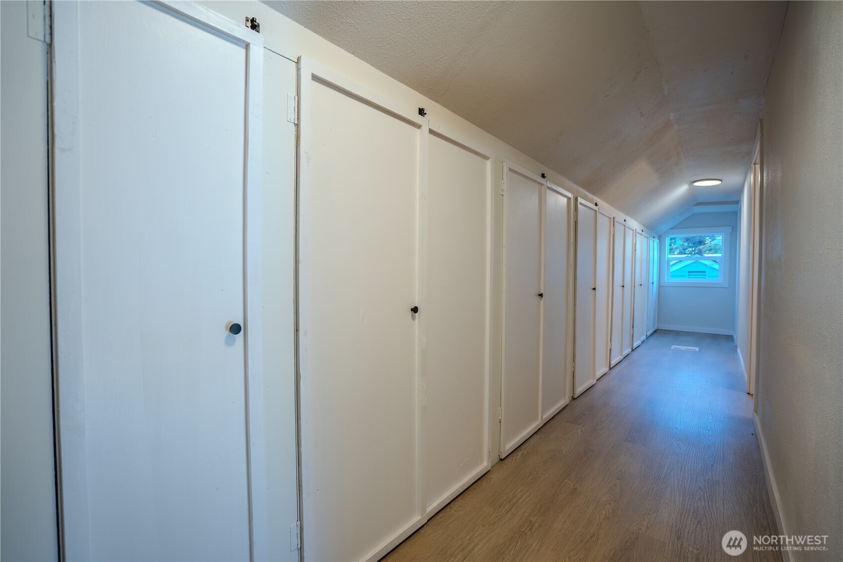 909 Fir Street Property Photo 11