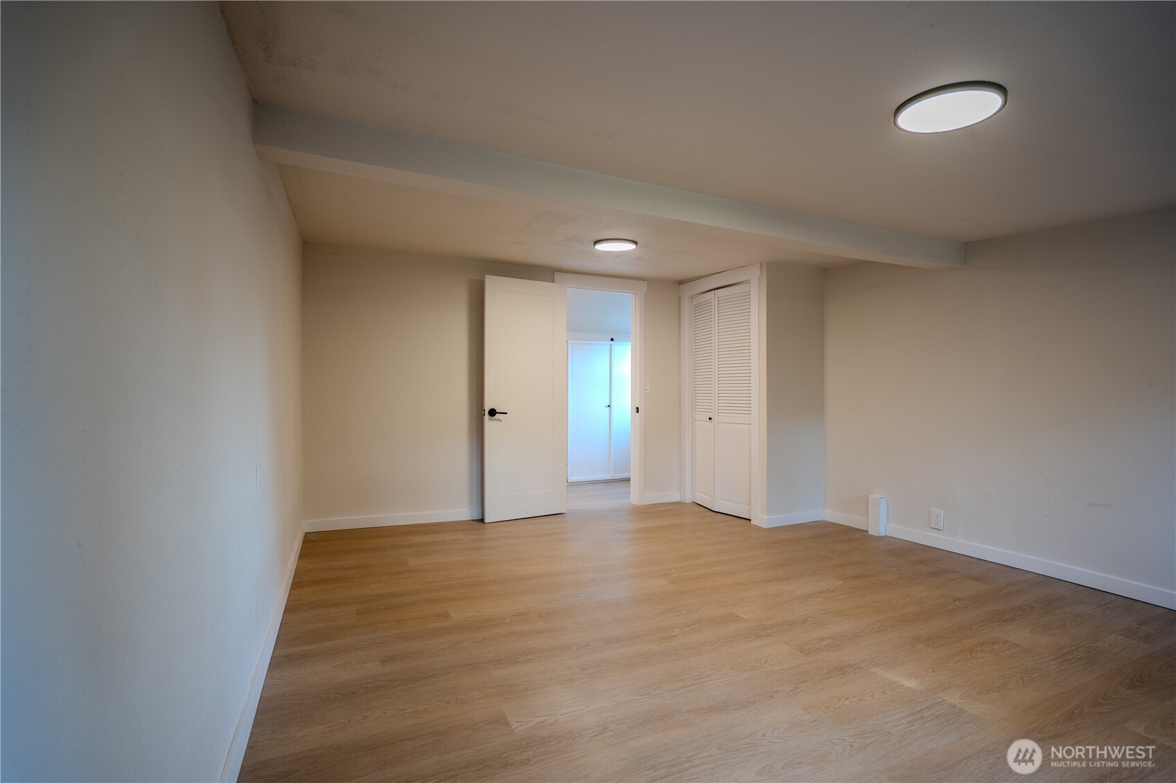 909 Fir Street Property Photo 12