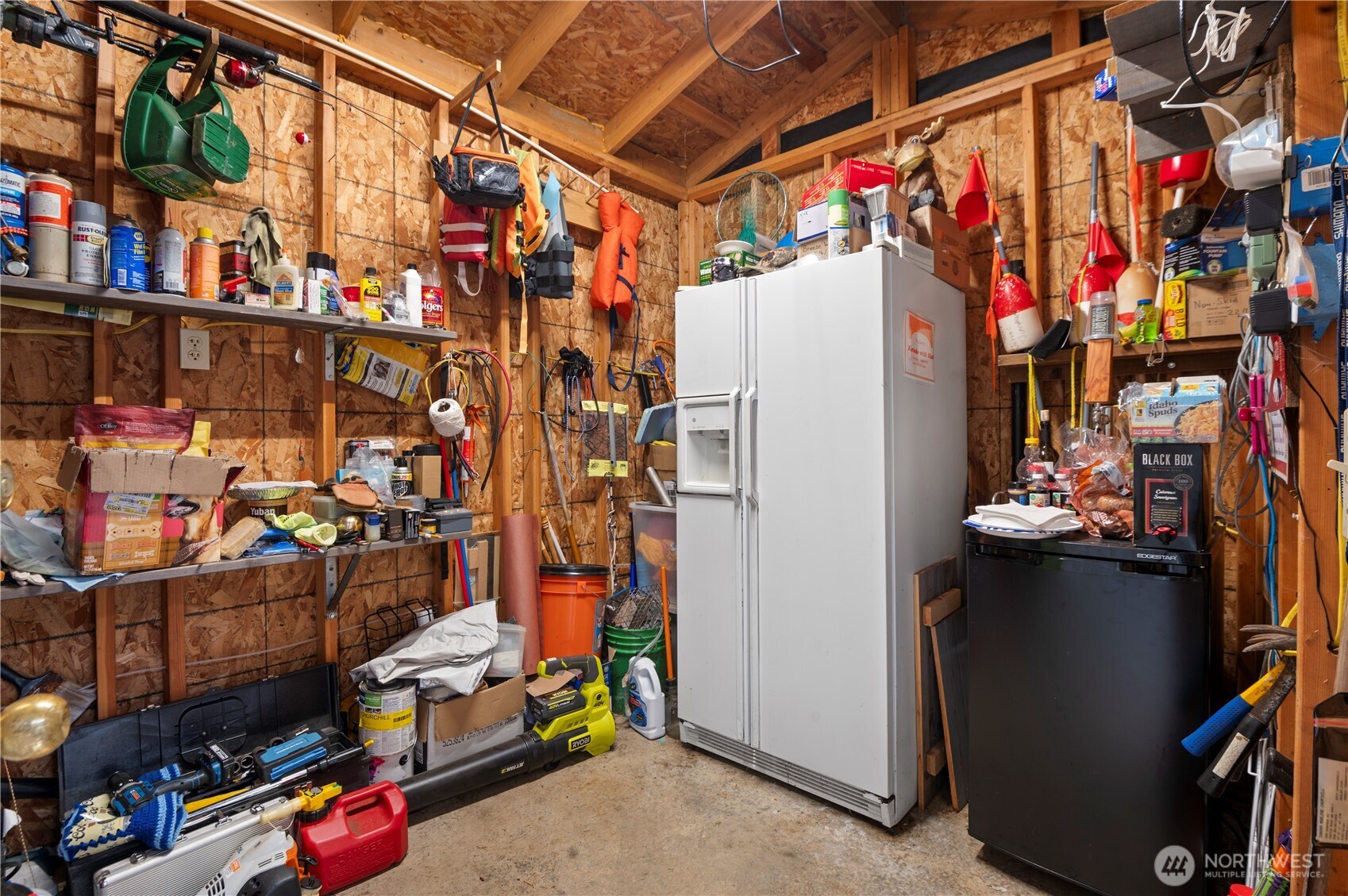 20 N Brook Lane Property Photo 7