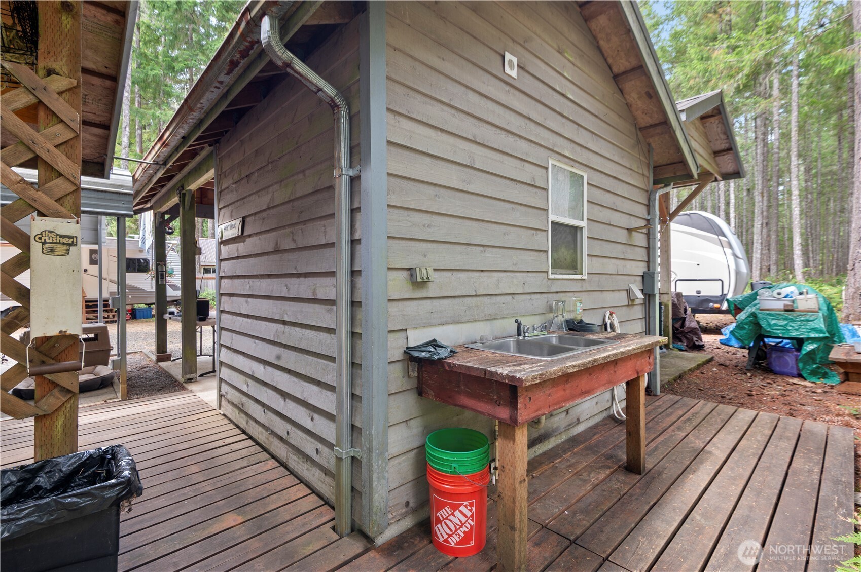 20 N Brook Lane Property Photo 18