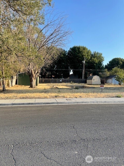 118 C Street Property Photo 2