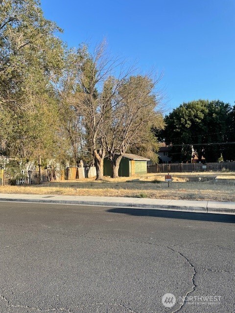 118 C Street Property Photo 3