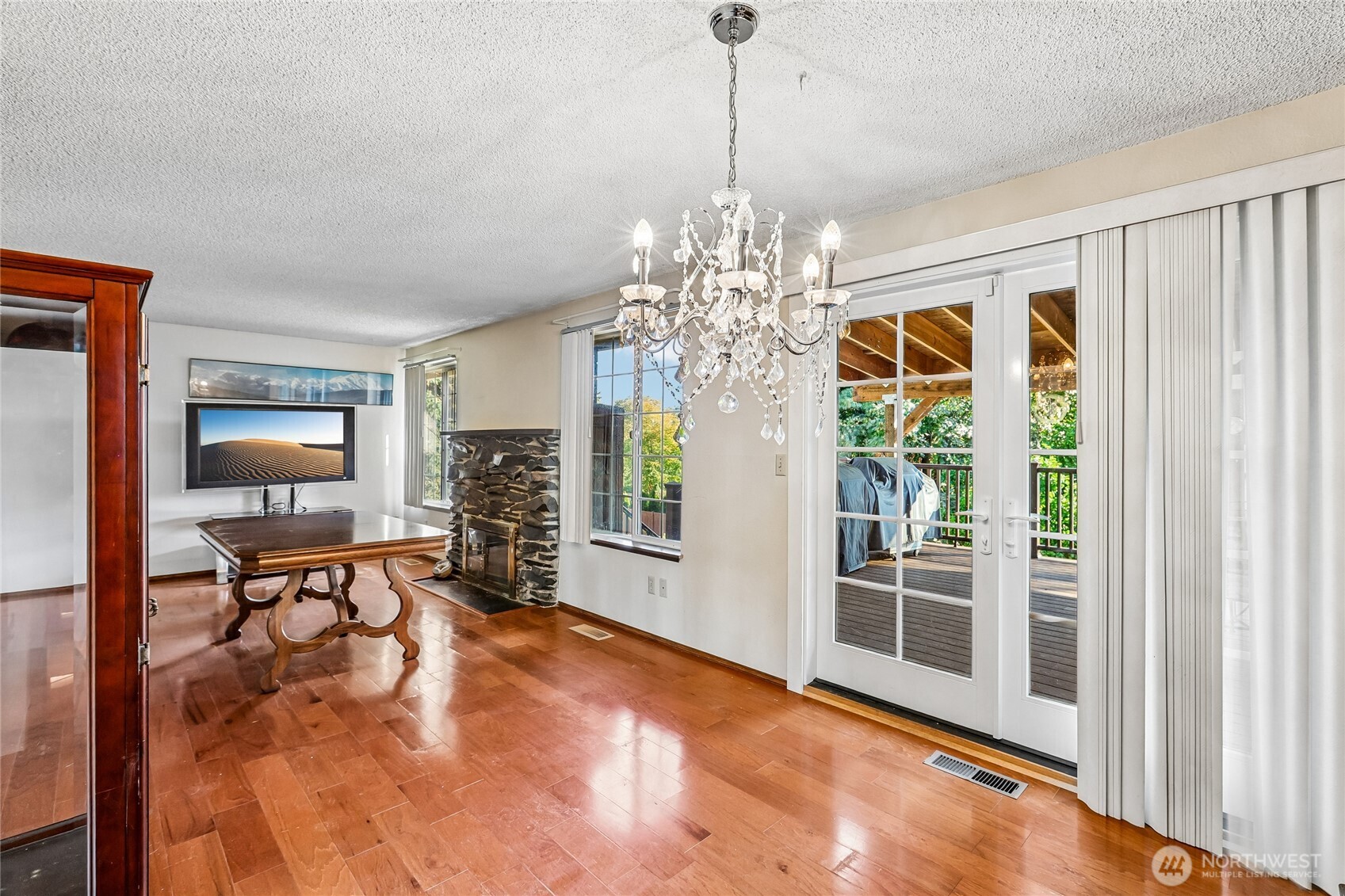 8621 Vistarama Avenue Property Photo 8