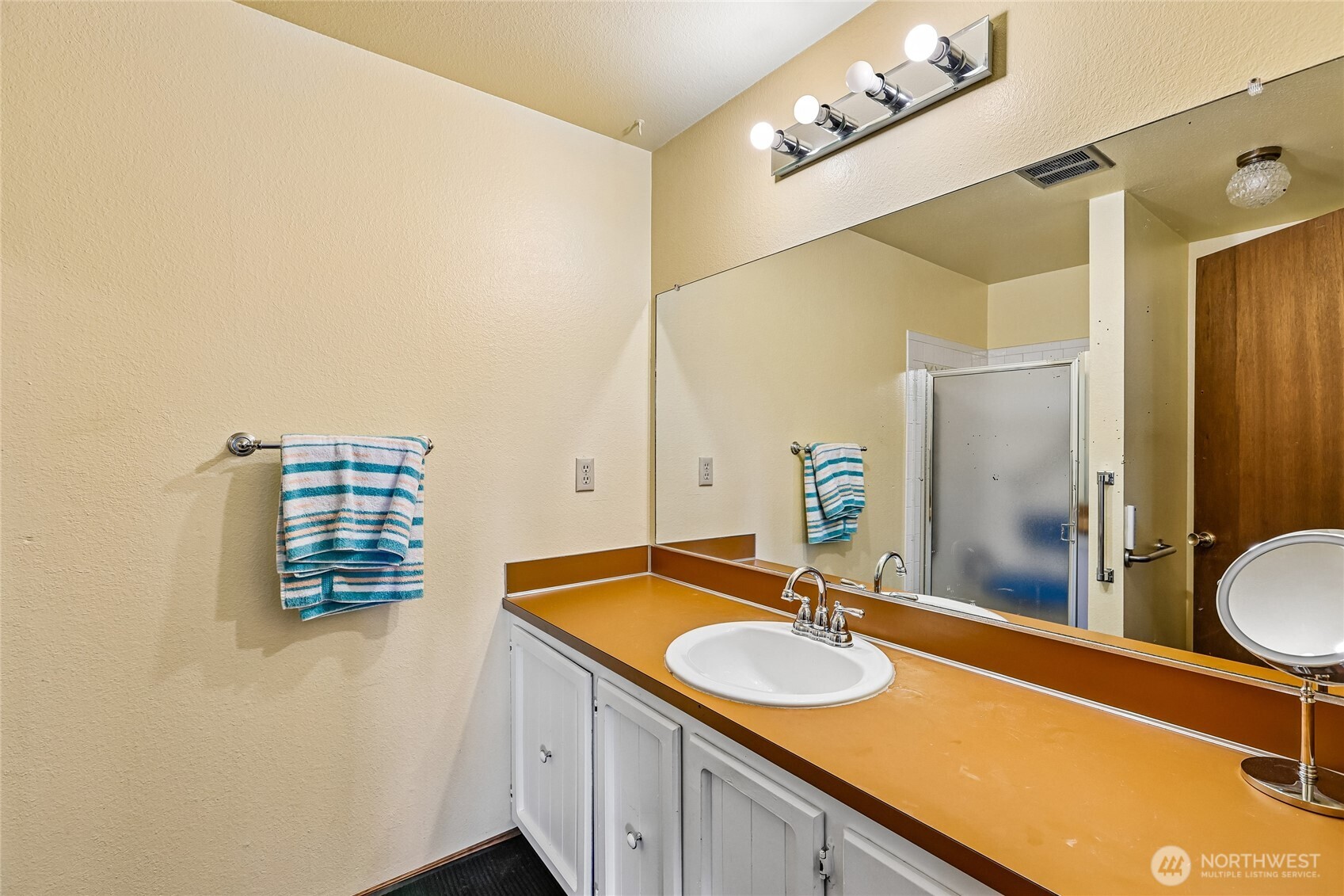 8621 Vistarama Avenue Property Photo 19