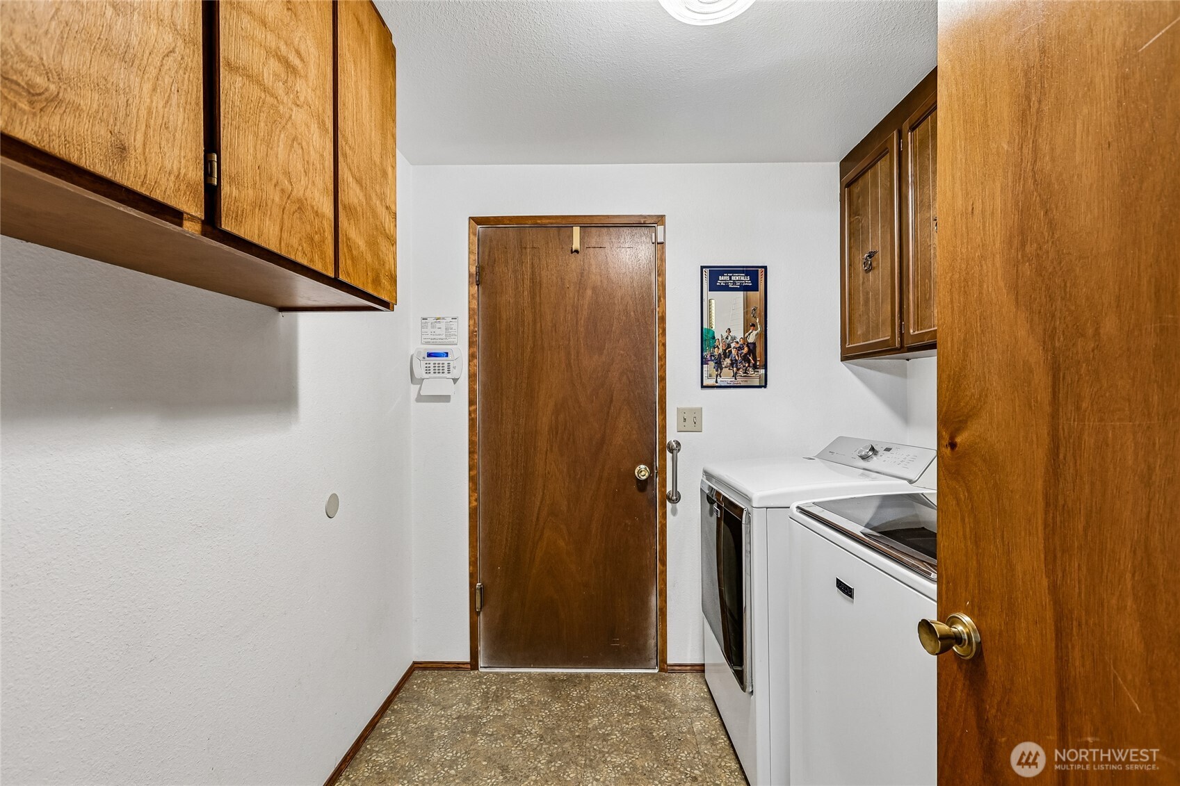 8621 Vistarama Avenue Property Photo 24