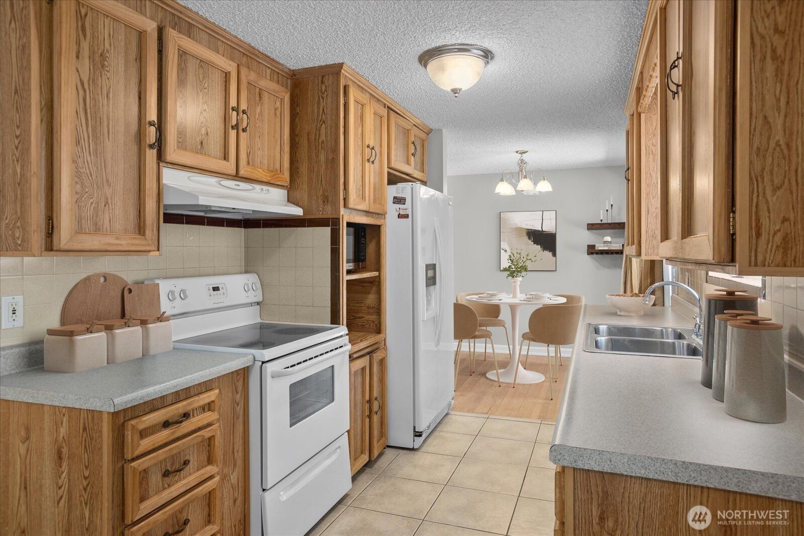 2352 N 188th Street Property Photo 8