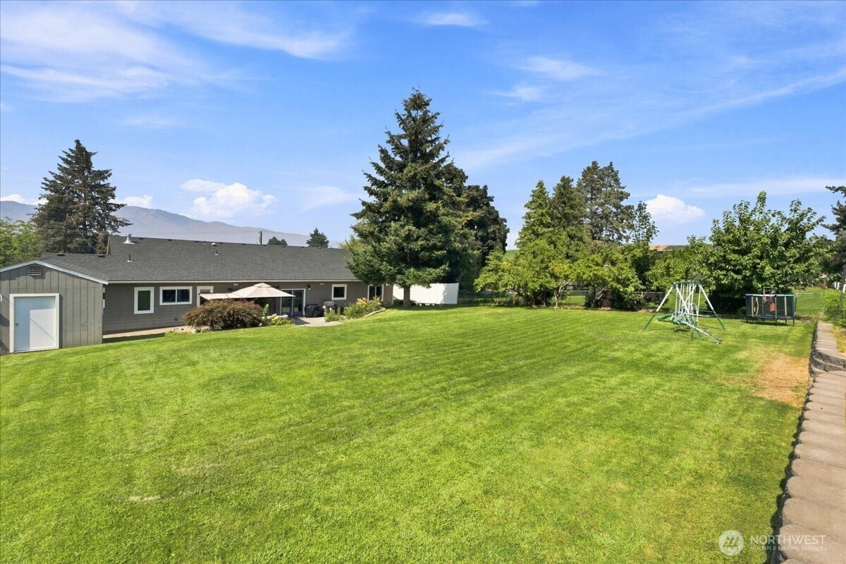 471 N Iowa Avenue Property Photo 33