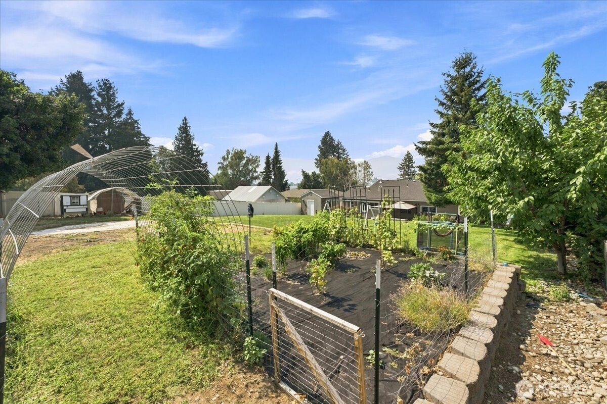 471 N Iowa Avenue Property Photo 34