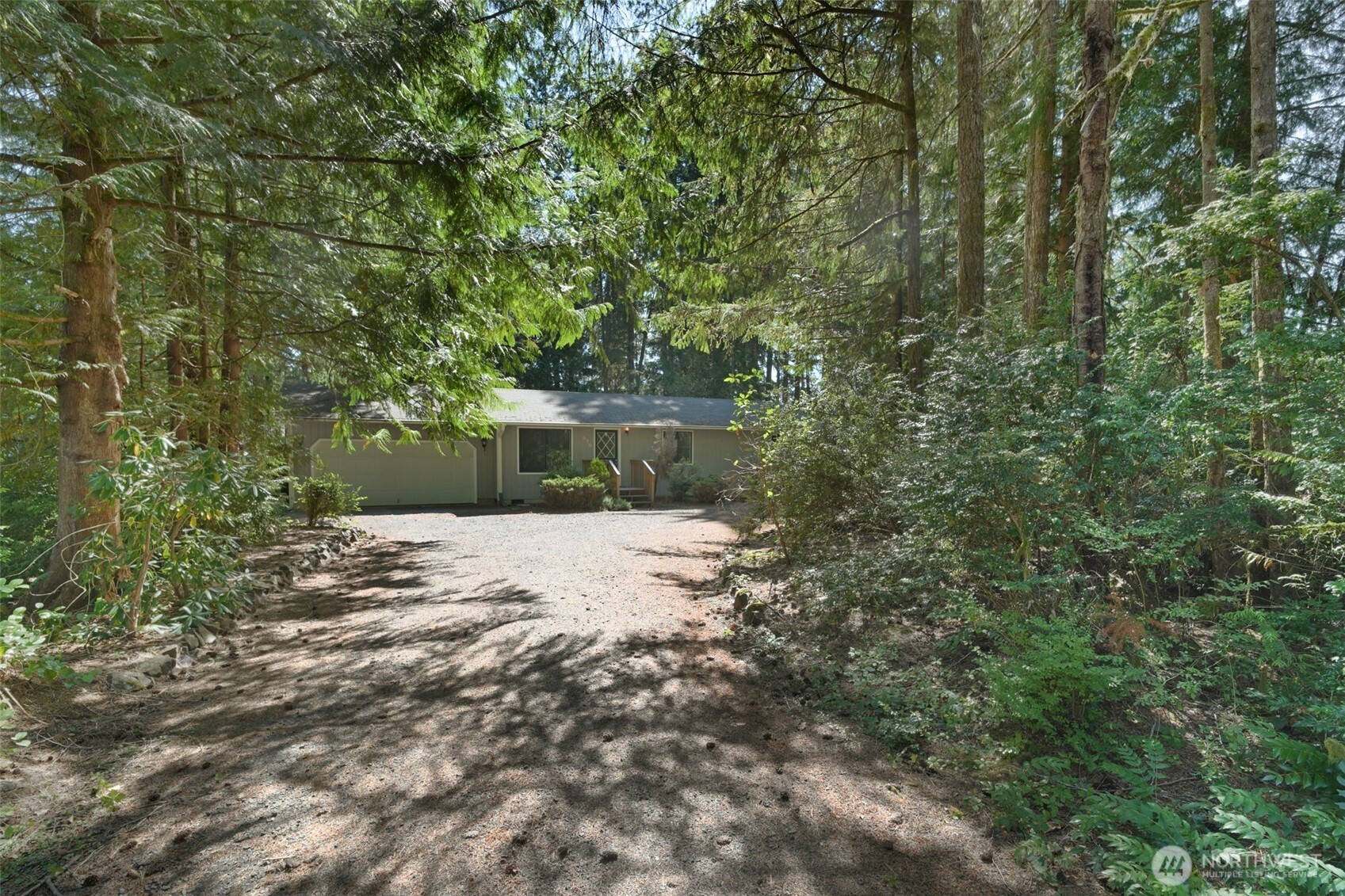 620 E Aycliffe Drive Property Photo 3