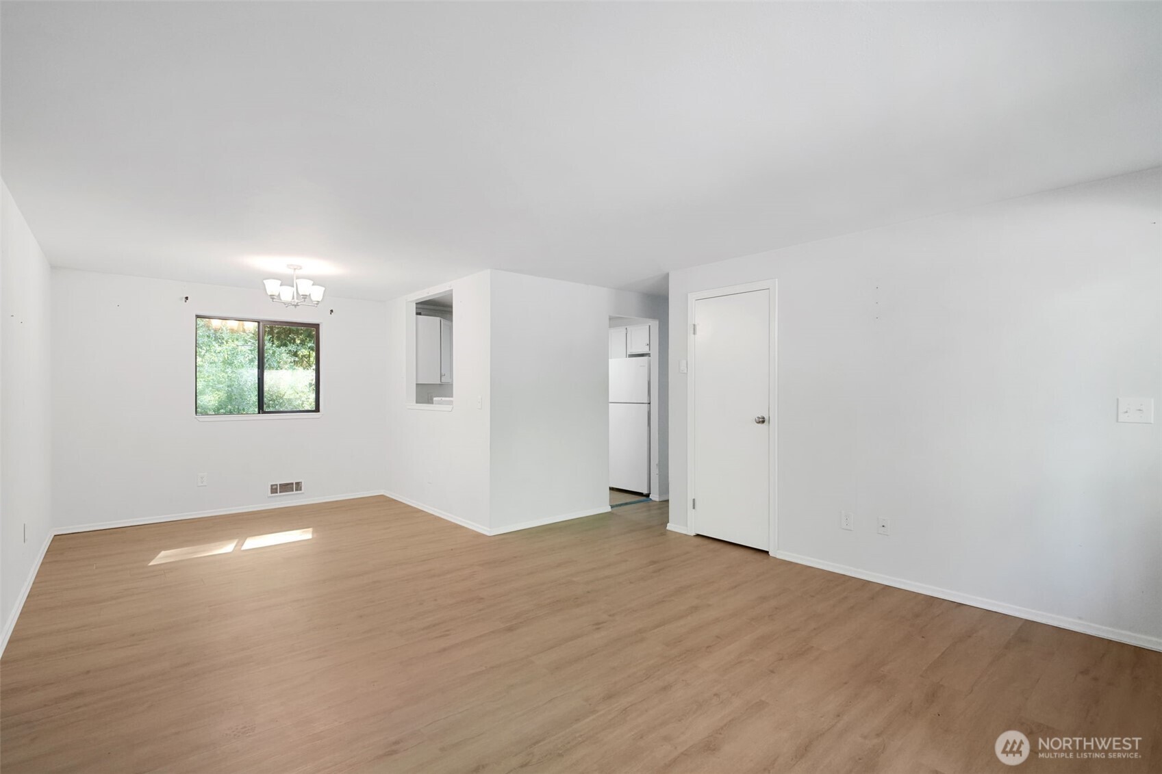 620 E Aycliffe Drive Property Photo 6