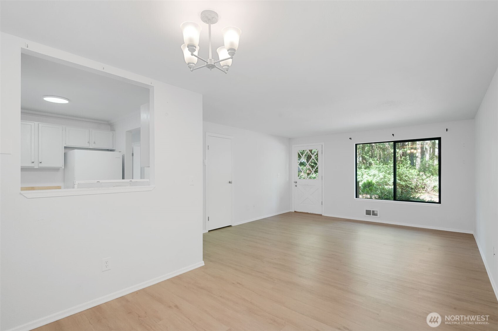 620 E Aycliffe Drive Property Photo 8