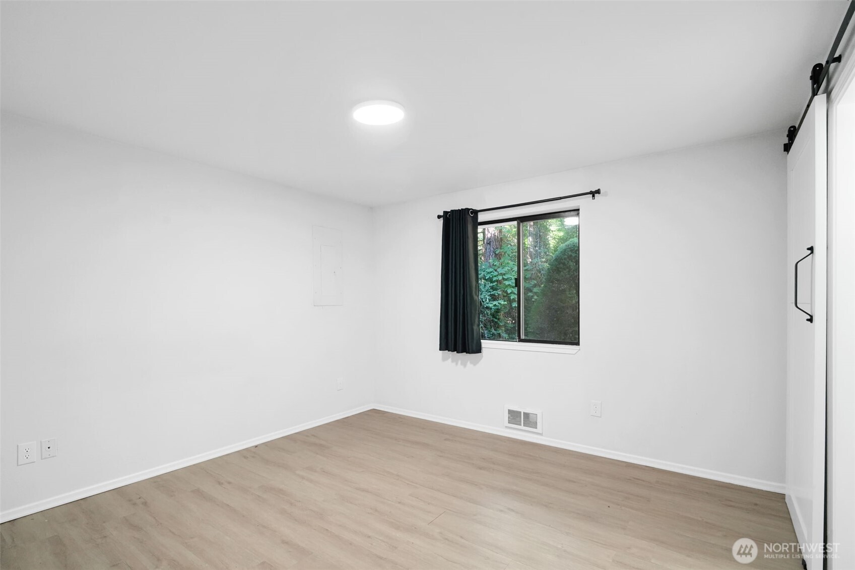 620 E Aycliffe Drive Property Photo 16