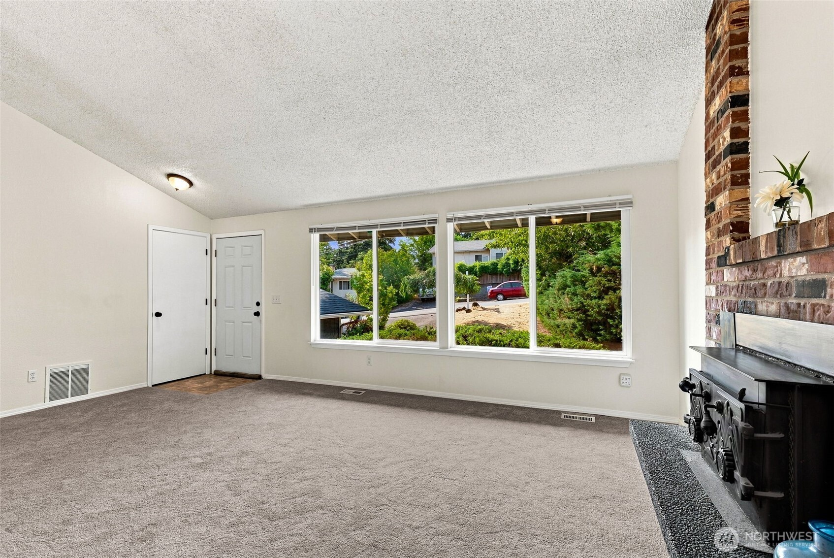 1116 Sw 106th Street Property Photo 4