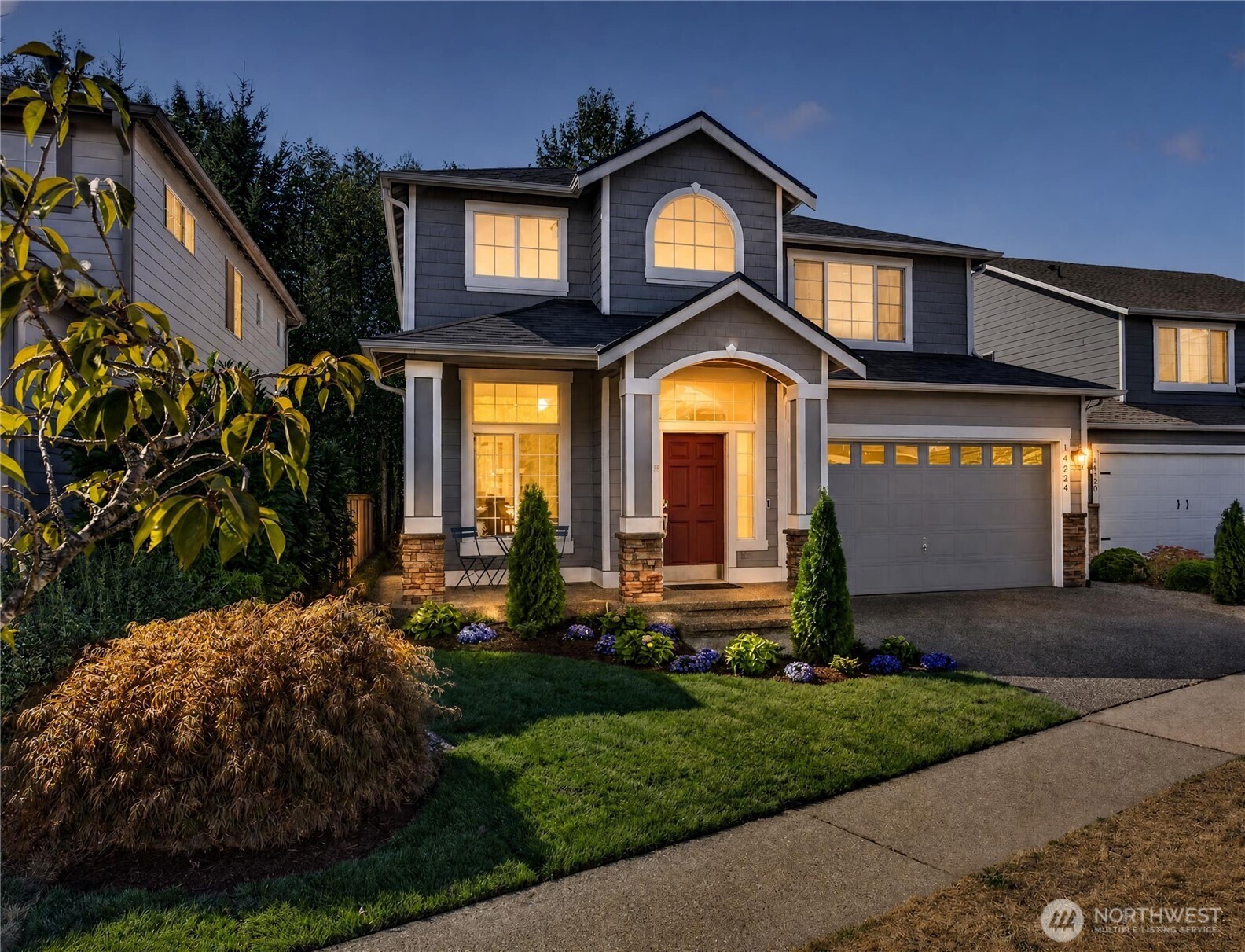 14224 20th Place Property Photo 2
