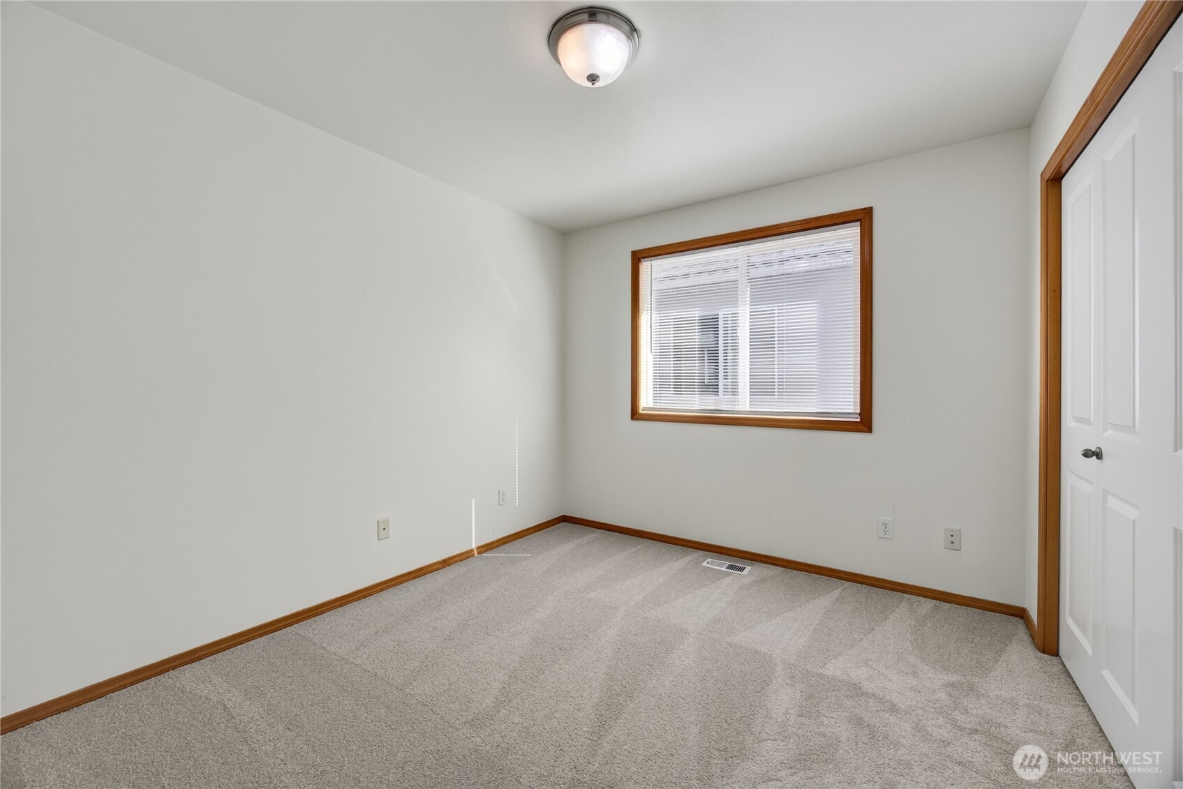 14224 20th Place Property Photo 33