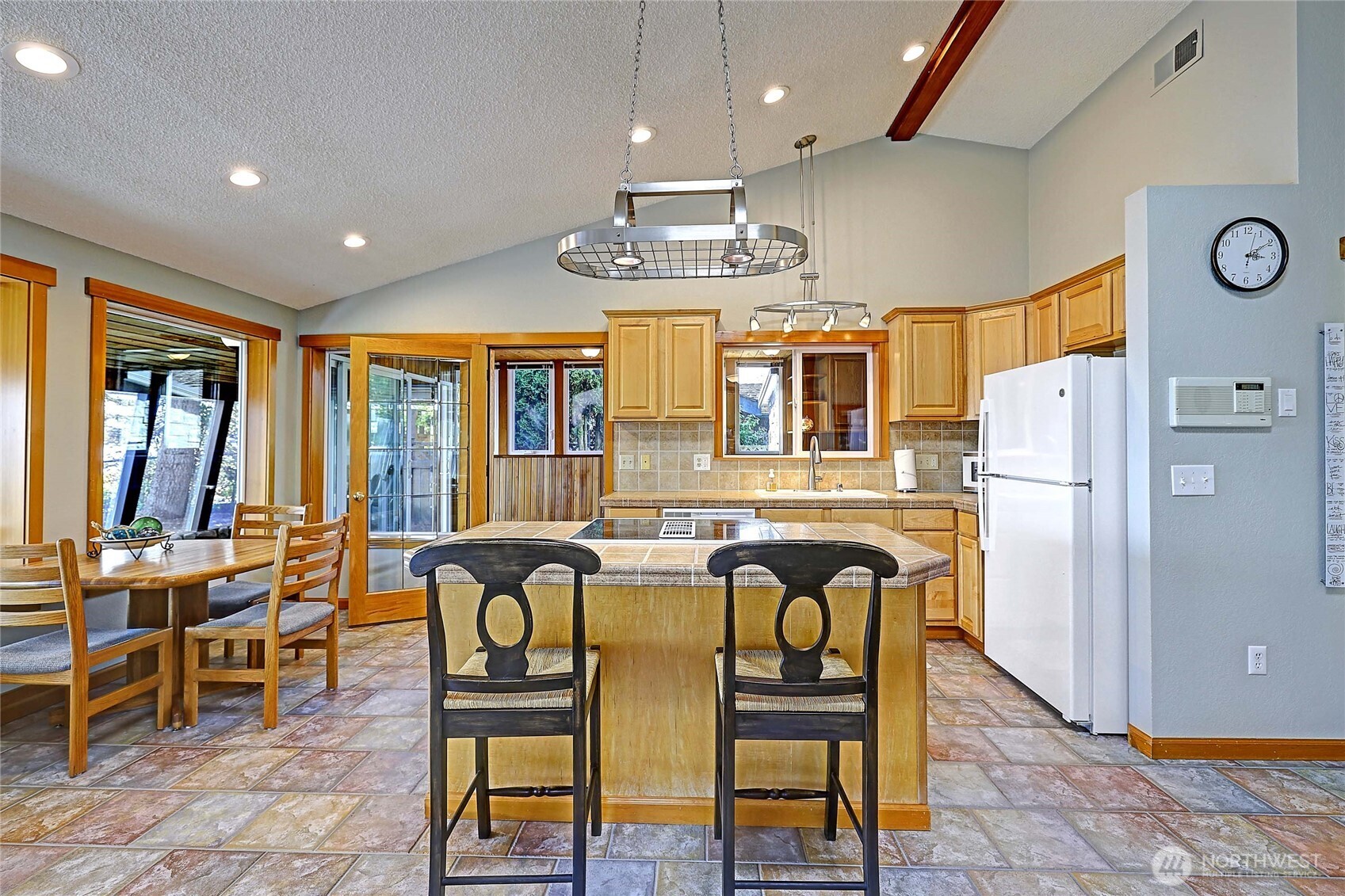 870 Livingston Bay Shore Drive Property Photo 10