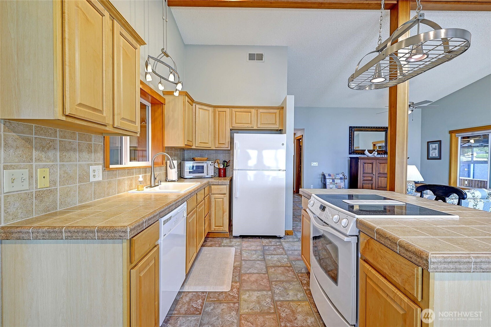 870 Livingston Bay Shore Drive Property Photo 12