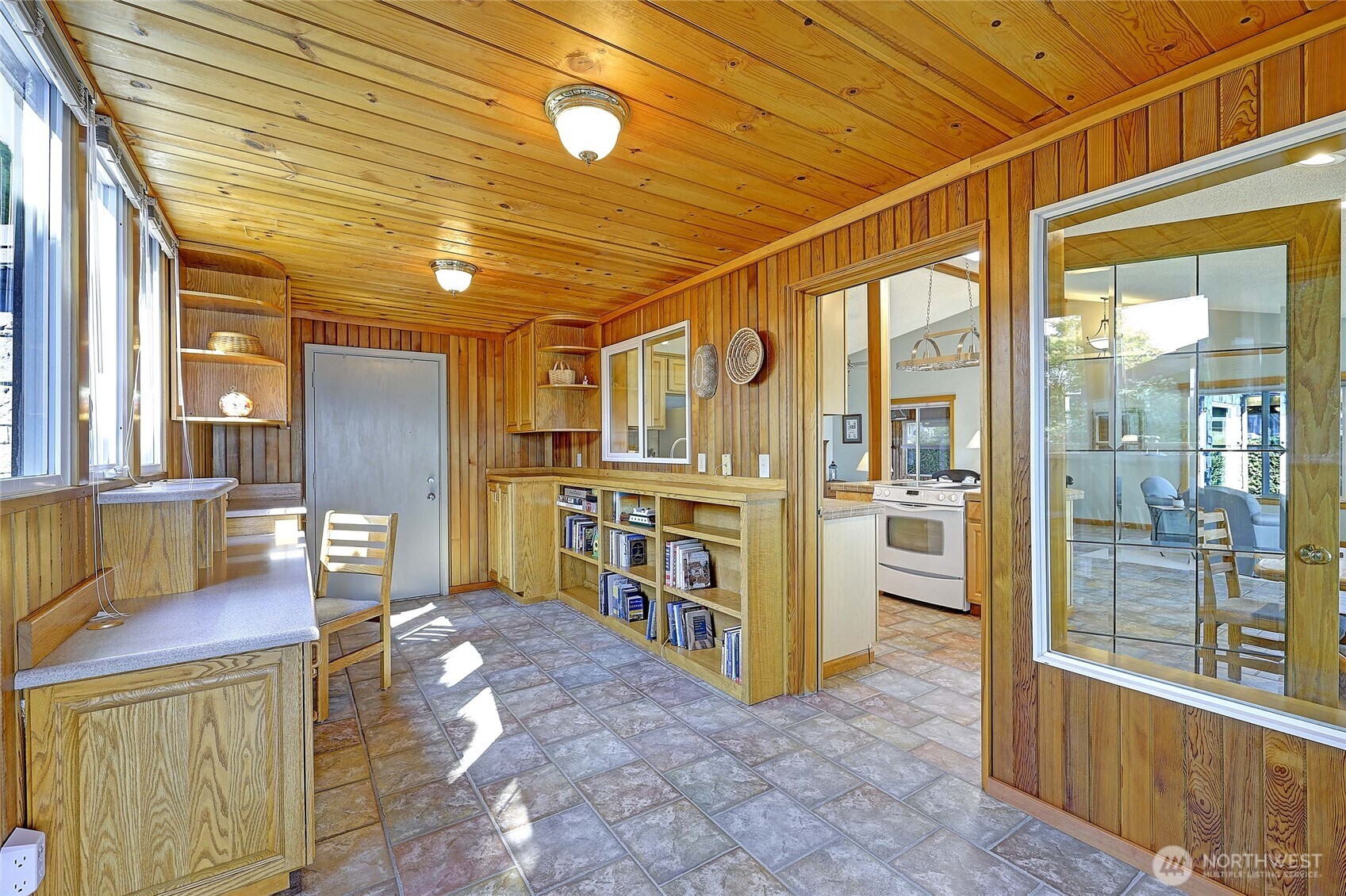 870 Livingston Bay Shore Drive Property Photo 14