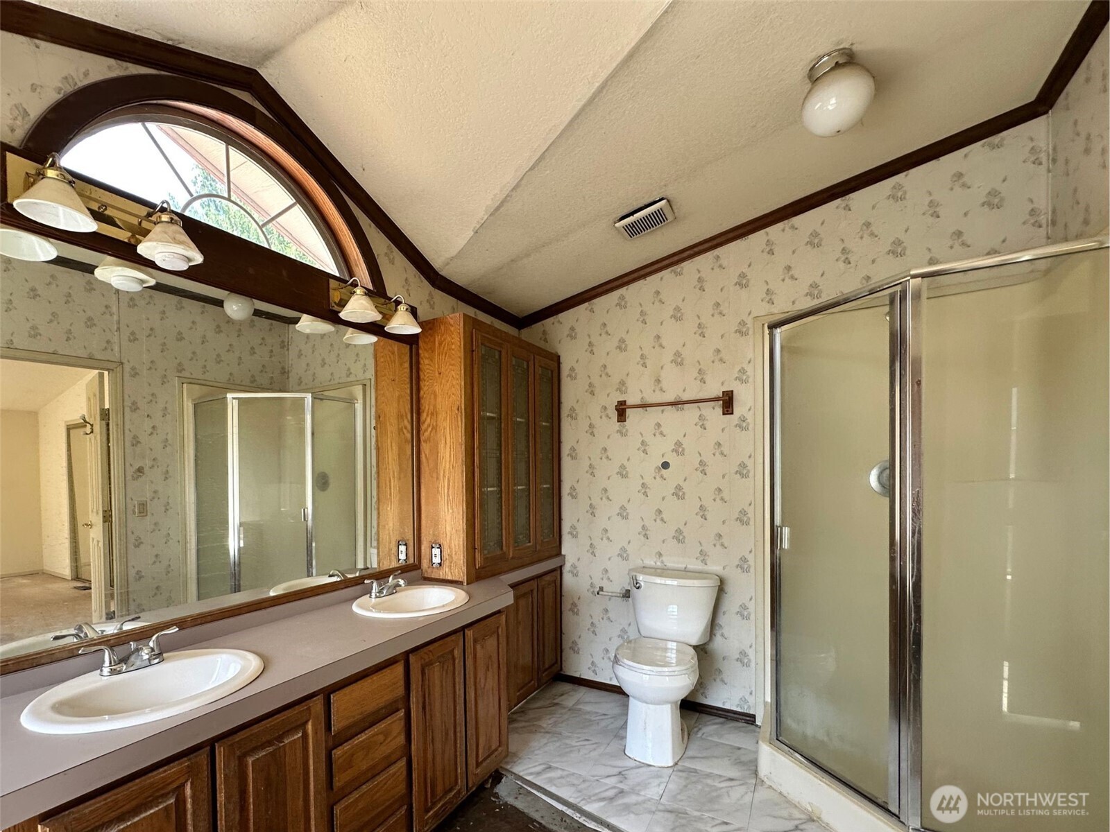 13613 Cedar Cir E Property Photo 12