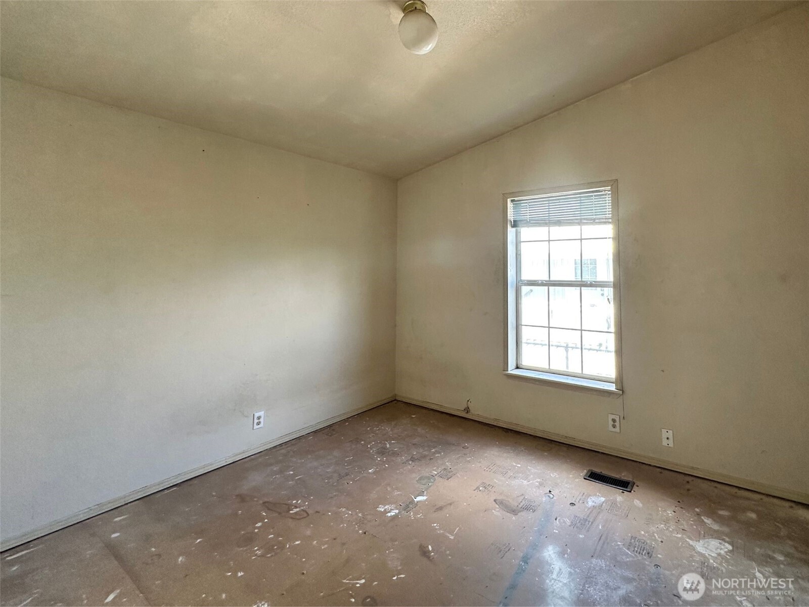 13613 Cedar Cir E Property Photo 15